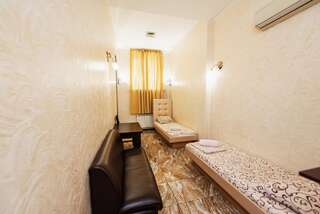 Отель Mini Hotel Smak Днепр Двухместный номер с 2 отдельными кроватями-2